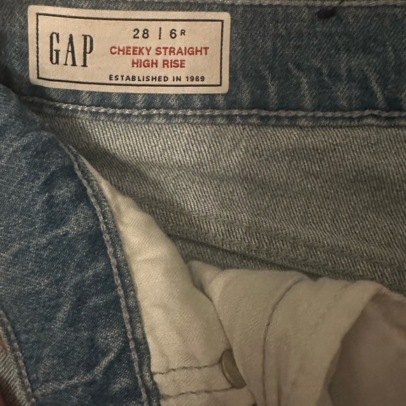 Gap Cheeky Straight High Rise Jeans - Picture 5 of 5
